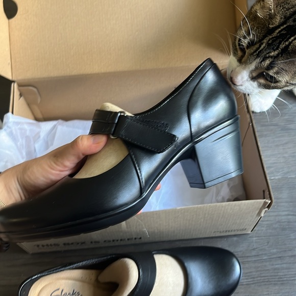 Clarks Emslie Lulin | Mary jane heal/pumps |Black Leather | us8M - Picture 5 of 7